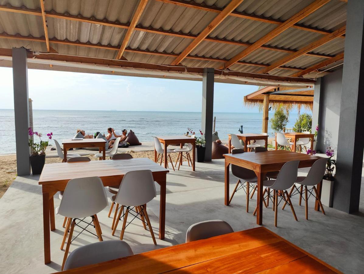 Scandinavian Beach Resort Koh Lanta Bagian luar foto